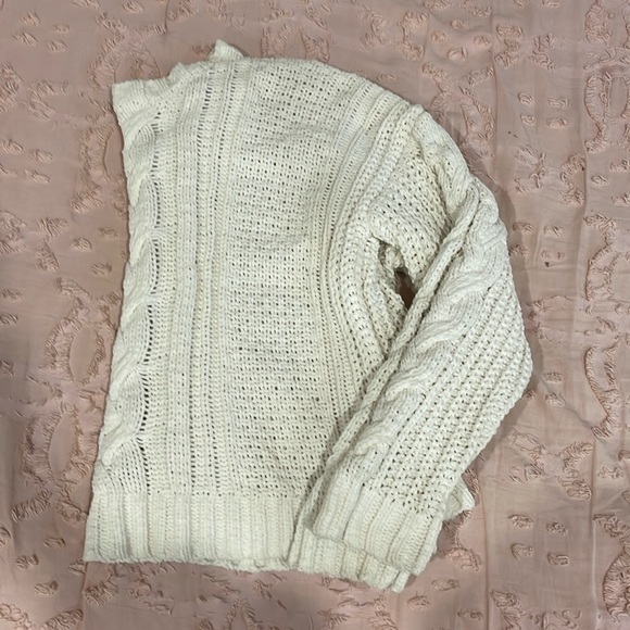Aeropostale Sweaters - Aeropostale size medium white sweater